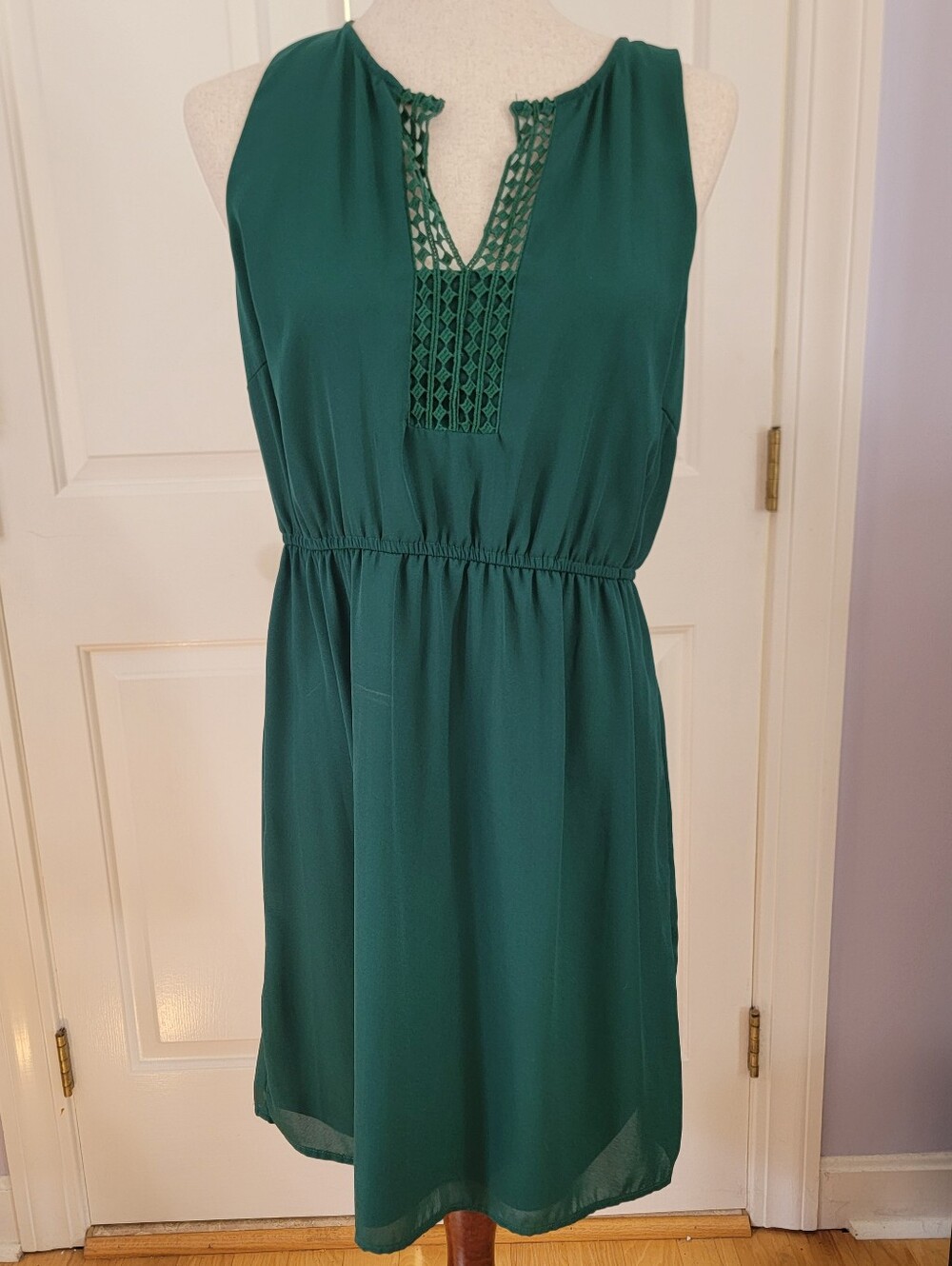 41 Hawthorn Petite L Sleeveless Teal Crochet-Trim Dress